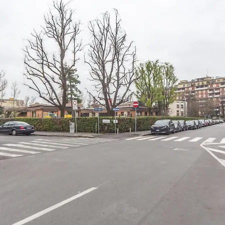 Apartamento Easylife - Lussuoso Trilocale Con Balcone E Vasca Idromassaggio In Zona Barona