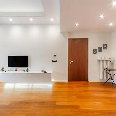 Easylife - Lussuoso Trilocale Con Balcone E Vasca Idromassaggio In Zona Barona